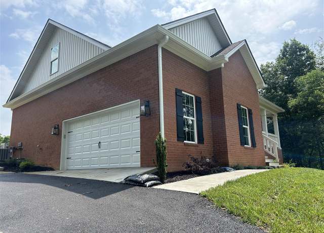 Property at 56 Bowling Ln, Alvaton, KY 42122, 4 beds, 2 baths