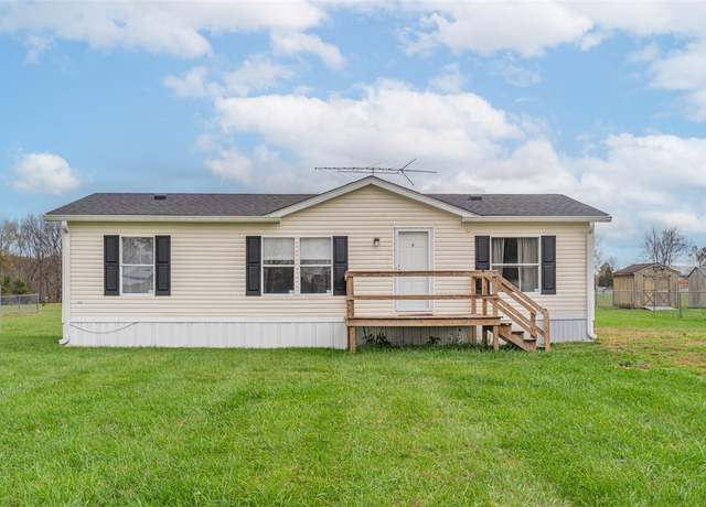 Property at 2210 Sulphur Rd, Smiths Grove, KY 42171, 3 beds, 2 baths