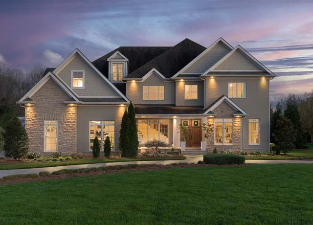 Property at 365 Village Way, Bowling Green, KY 42103, 5 beds, 5.5 baths