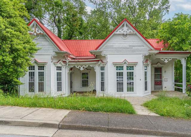 Property at 211 W College St, Glasgow, KY 42141, 3 beds, 1.5 baths
