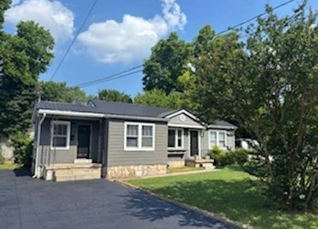 Property at 1801 Kirby Dr, Bowling Green, KY 42104, 4 beds, 2.5 baths