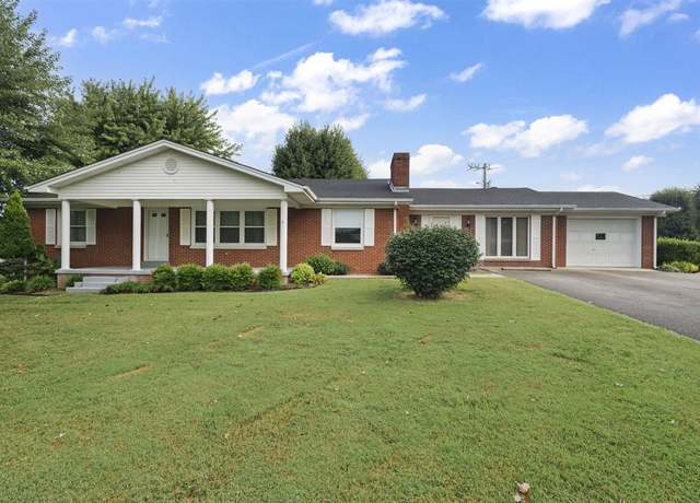 Property at 2070 Edmonton Rd, Glasgow, KY 42141, 3 beds, 2 baths