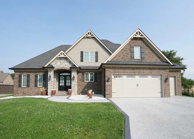 Property at 3225 S Glen Gables Blvd, Bowling Green, KY 42104, 5 beds, 2.5 baths