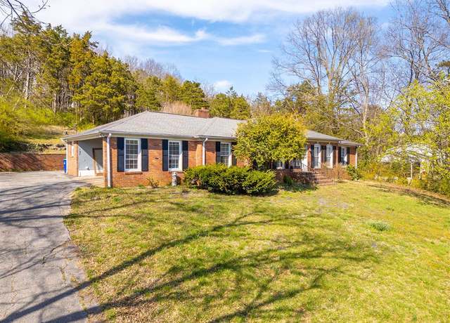 Property at 127 Daleview Cir, Russellville, KY 42276, 3 beds, 2 baths