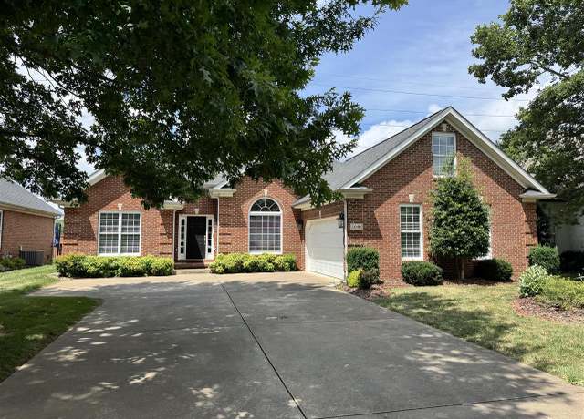 Property at 1640 Camden Ct, Bowling Green, KY 42103, 3 beds, 2 baths