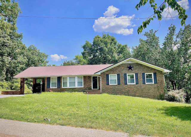 Property at 208 E 10th St, Russellville, KY 42276, 3 beds, 2 baths
