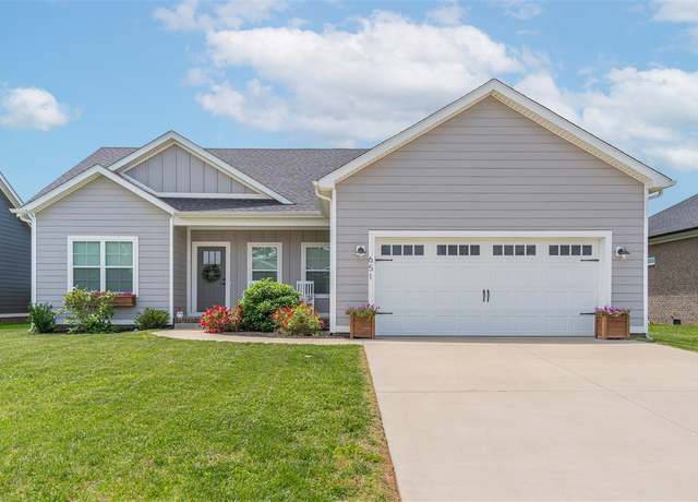 Property at 651 Mcintyre St, Bowling Green, KY 42101, 3 beds, 2 baths