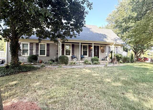 Property at 3120 Devonshire Pl, Bowling Green, KY 42104, 4 beds, 2 baths