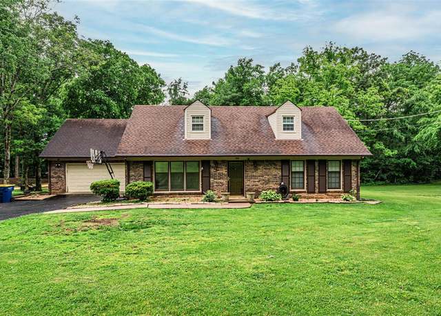 Property at 195 Tanglewood Trl, Bowling Green, KY 42101, 3 beds, 2 baths