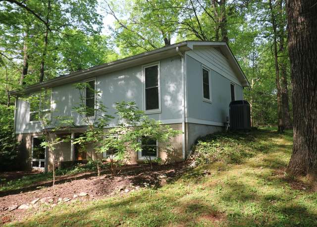 Property at 1079 Girkin Rd, Bowling Green, KY 42104, 4 beds, 2 baths
