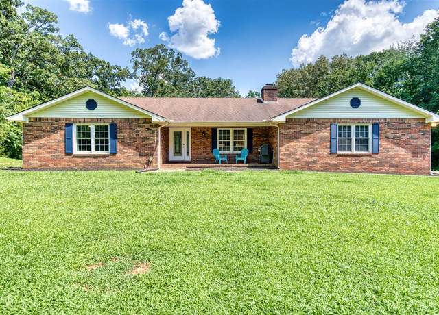 Property at 2362 Roark Rd, Franklin, KY 42134, 3 beds, 2 baths