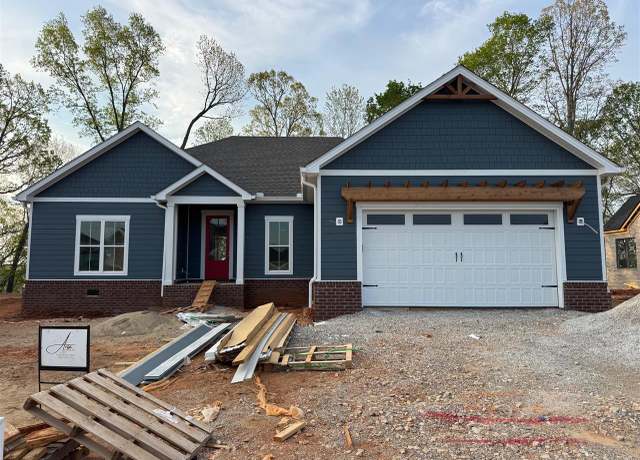 Property at 2200 Annapolis Ct, Bowling Green, KY 42103, 3 beds, 2 baths