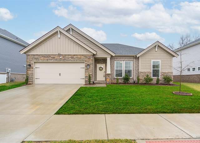 Property at 811 Lily St, Bowling Green, KY 42104, 3 beds, 2 baths