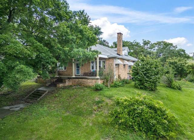 Property at 601 S Summer St, Russellville, KY 42276, 3 beds, 2.5 baths