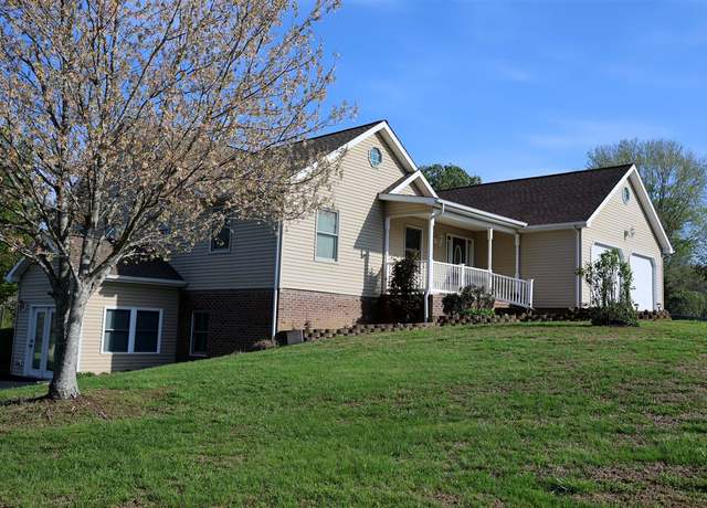 Property at 819 Coon Creek Rd, Glasgow, KY 42141, 3 beds, 3 baths