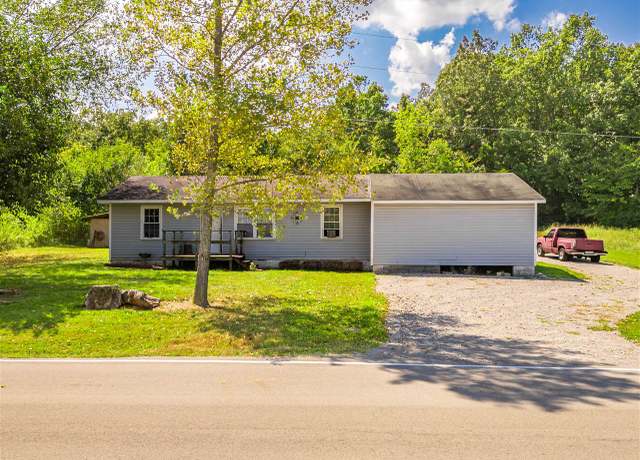 Property at 3385 Dennis Corinth Rd, Auburn, KY 42206, 3 beds, 1 bath