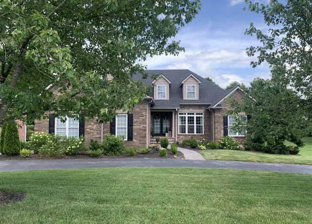 Property at 174 Talbott Dr, Bowling Green, KY 42103, 5 beds, 4 baths