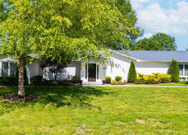 Property at 3106 Hunt Master Dr, Bowling Green, KY 42104, 3 beds, 2 baths
