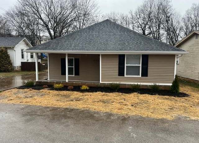 Property at 1620 Curd Dr, Bowling Green, KY 42101, 3 beds, 2 baths