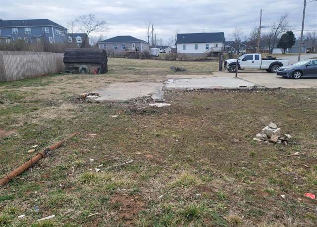 Property at 134 Whispering Hills Blvd, Bowling Green, KY 42101