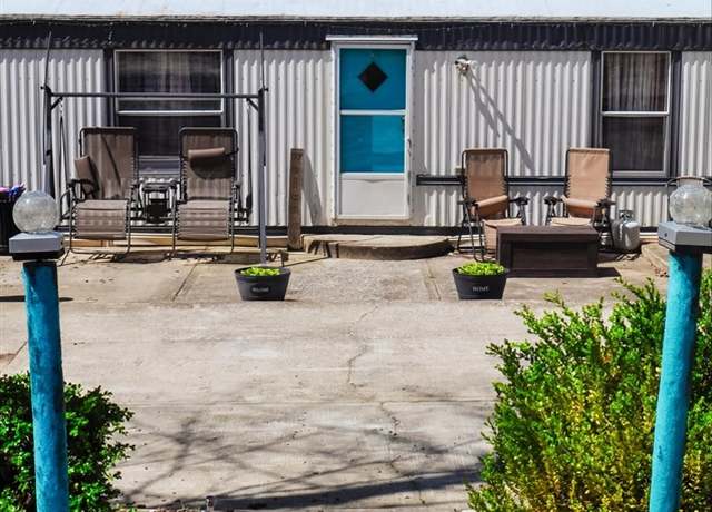 Property at 332 Millshed Rd, Morgantown, KY 42261, 4 beds, 2 baths
