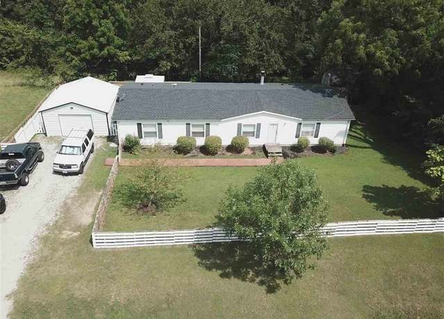 Property at 7520 Barren River Rd, Bowling Green, KY 42181, 3 beds, 2 baths