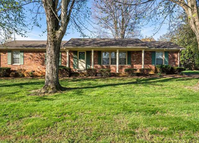 Property at 107 Northwood Dr, Russellville, KY 42276, 3 beds, 2 baths