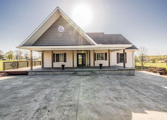 Property at 70 Twin Oaks Dr, Greenville, KY 42345, 5 beds, 4.5 baths