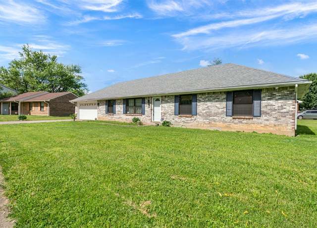 Property at 579 Wyandot Ct, Radcliff, KY 40160, 3 beds, 2 baths