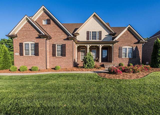 Property at 1108 Hunters Pointe Ln, Bowling Green, KY 42104, 4 beds, 4 baths