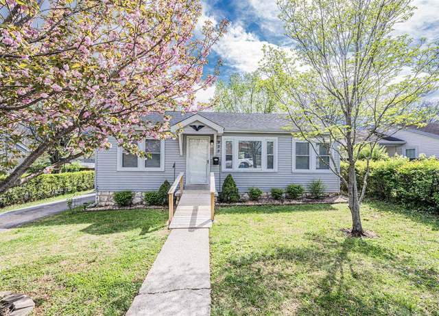 Property at 923 Barber Way, Bowling Green, KY 42104, 3 beds, 2 baths