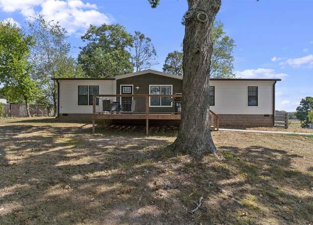 Property at 818 Anna Sandhill Rd, Bowling Green, KY 42101, 3 beds, 2 baths