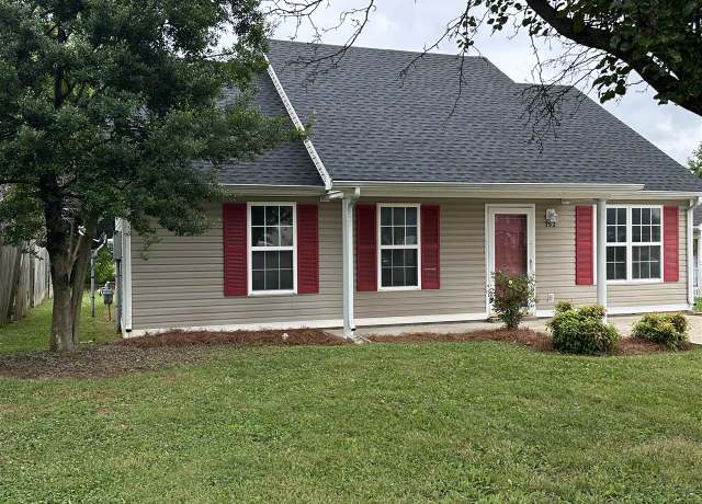 Property at 752 Jennings Ct, Bowling Green, KY 42101, 3 beds, 1.5 baths
