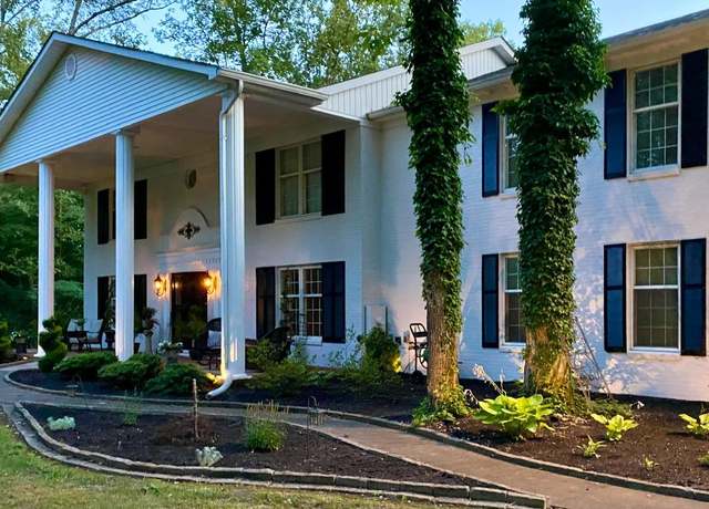 Property at 120 Woodhurst Ln, Russellville, KY 42276, 5 beds, 3.5 baths