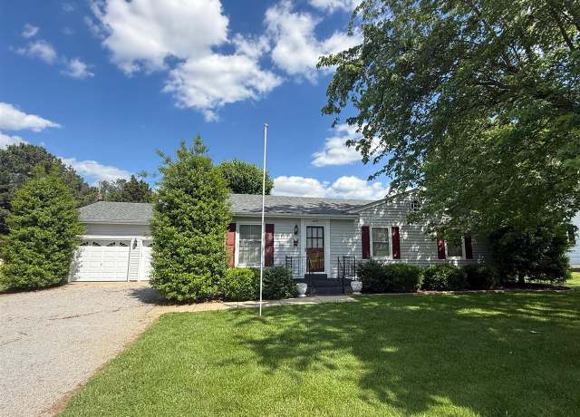Property at 208 Highland Dr, Greenville, KY 42345, 3 beds, 2 baths