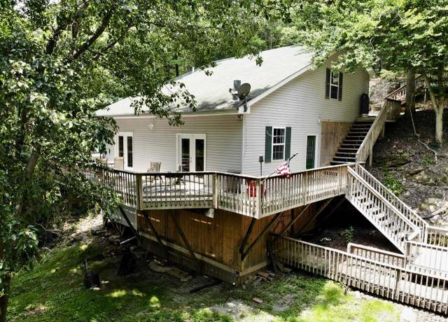 Property at 225 Rim Trail Rd, Lewisburg, KY 42256, 3 beds, 2 baths