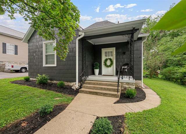 Property at 735 E 11th Ave, Bowling Green, KY 42101, 3 beds, 2 baths