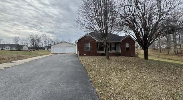 Photo of 77 Matt Dr, Scottsville, KY 42164