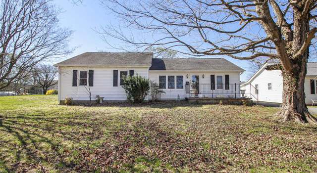 Photo of 315 Woodlawn Ave, Horse Cave, KY 42749