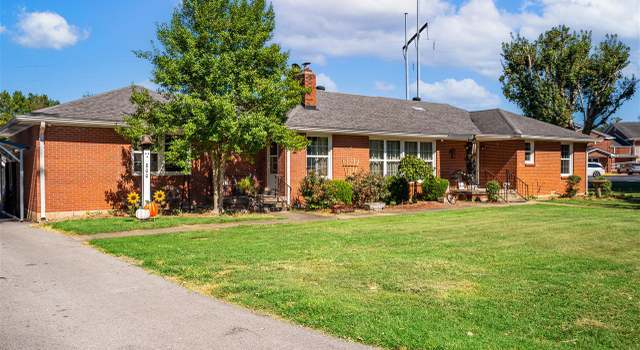 Photo of 800 Bluegrass Ave, Russellville, KY 42276