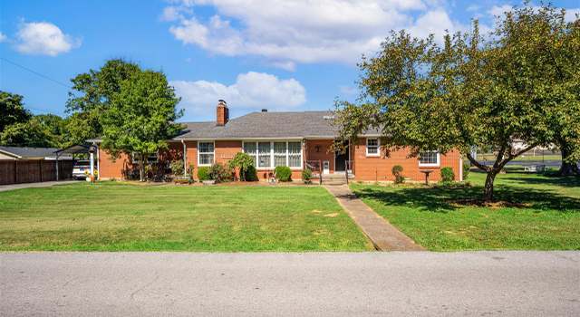 Photo of 800 Bluegrass Ave, Russellville, KY 42276