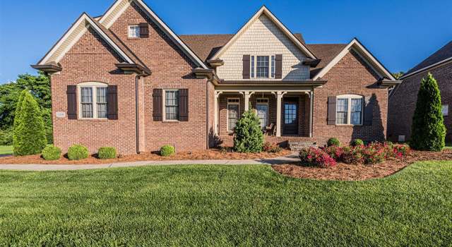 Photo of 1108 Hunters Pointe Ln, Bowling Green, KY 42104