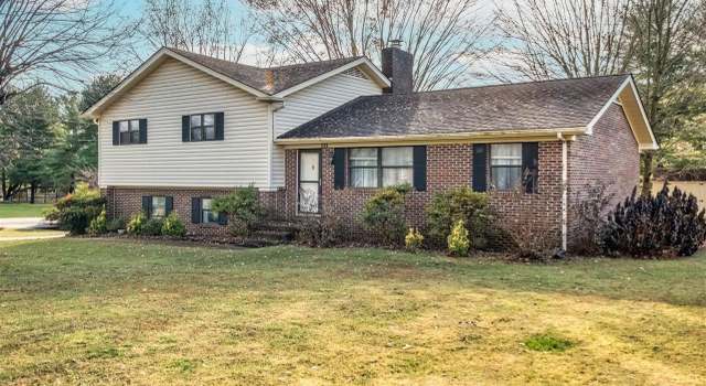 Photo of 301 Hillcrest Dr, Franklin, KY 42134