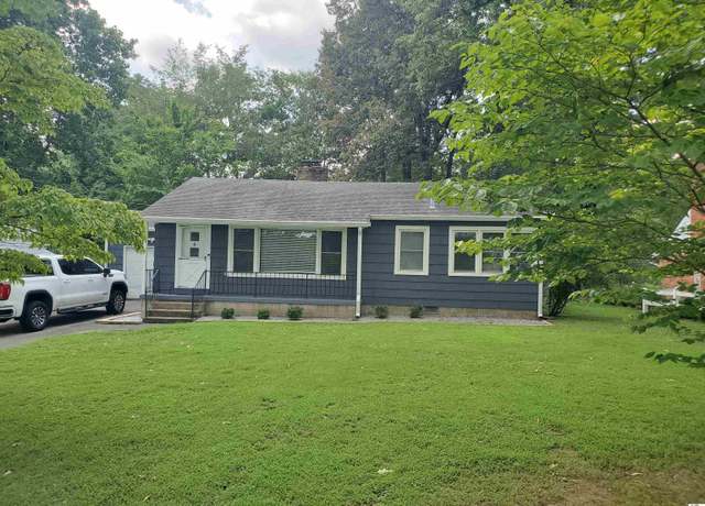 Property at 255 Country Club Ln, Paducah, KY 42001, 3 beds, 2 baths