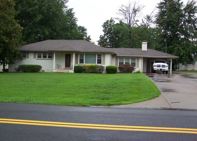 Property at 146 Calvert Dr, Paducah, KY 42003, 4 beds, 3 baths