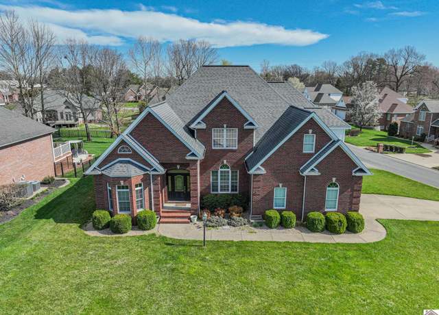 Property at 105 Burlington Cv, Paducah, KY 42001, 5 beds, 4 baths