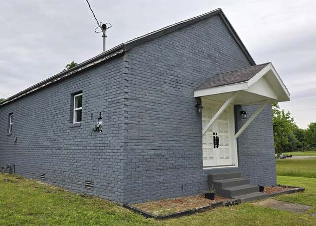 Property at 175 Jefferson St, Cadiz, KY 42211, 2 beds, 1 bath