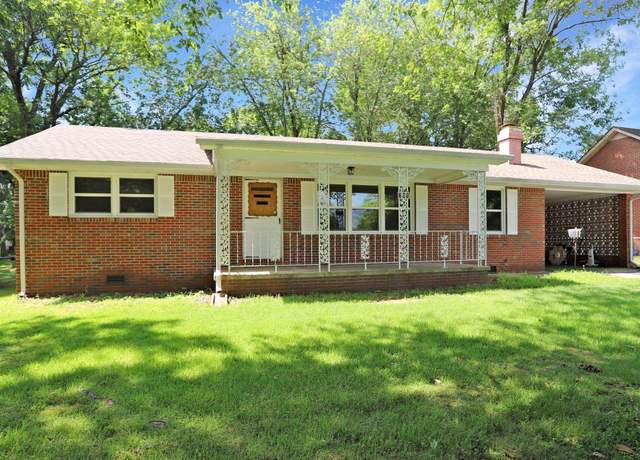 Property at 705 Goodman Dr, Murray, KY 42071, 3 beds, 1.5 baths