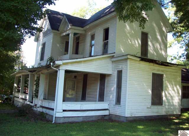 Property at 44 Orchard St, Bardwell, KY 42023, 4 beds
