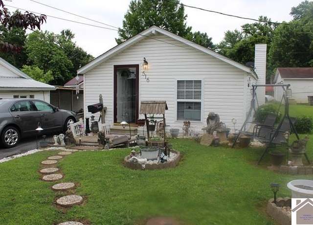 Property at 516 Housman St, Mayfield, KY 42066, 2 beds, 1 bath